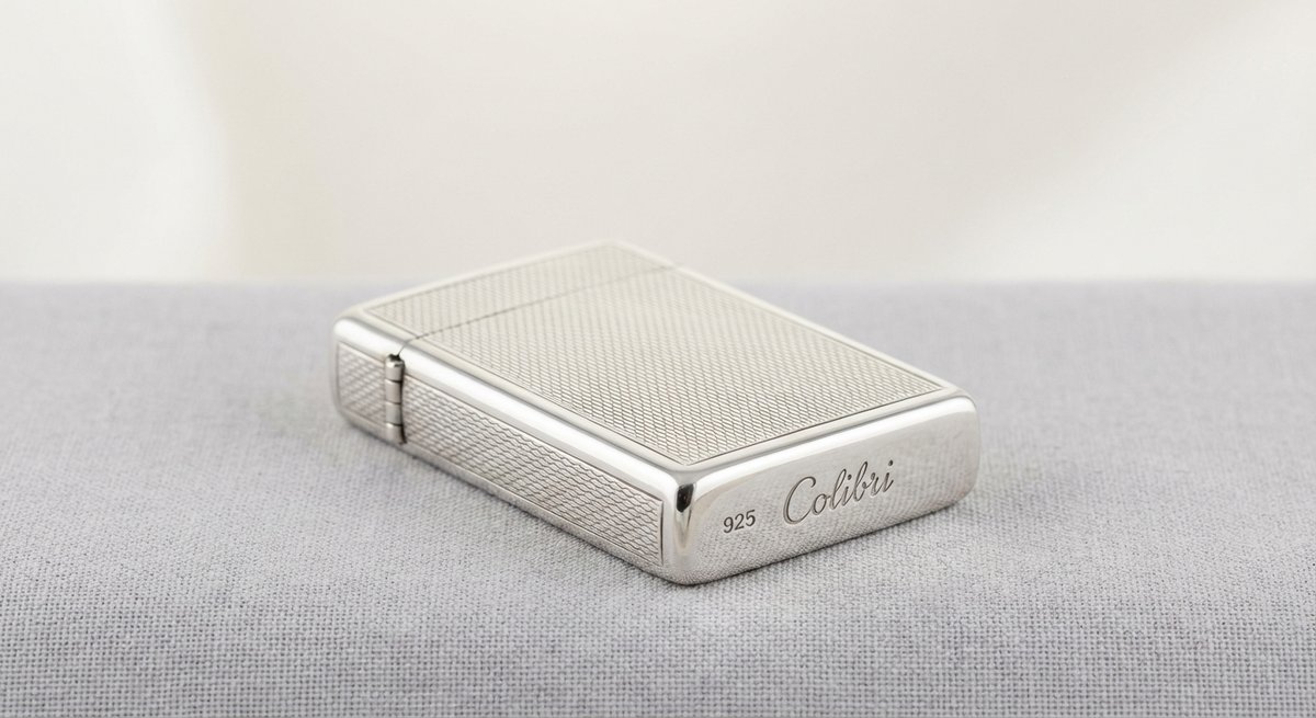 Accendino Colibri in argento sterling 925 con superficie lucida